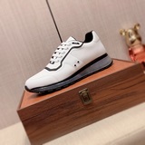 «Prada» — новейшая модель обуви для повседневной носки, роскошный бренд, высочай