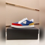 (Prada) Официальный сайт представляет новейшую коллекцию модной мужской обуви в 