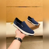 Новейшая модель Prada, изготовленная из импортного лайка с электрической вышивко