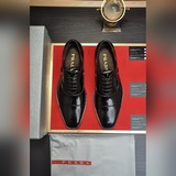 【Prada】 (высококачественная кожаная подкладка) Новейшие кожаные деловые туфли, с