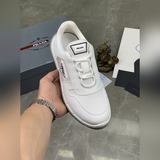 Высококачественная мужская обувь PRADA 2023 года вышла в продажу на официальном 