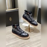 UGG 2023 Mens Новая модель мужской обуви для отдыха, изображенная на фотографии 