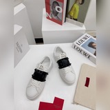 «Эксклюзивная версия высшего качества» Долгосрочная поставка VALENTINO Valentino