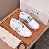 Новейшая модель на официальном сайте Valentino. Верхняя часть этой модной и удоб