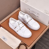 Новейшая модель на официальном сайте Valentino. Верхняя часть этой модной и удоб
