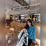 Новая классическая коллекция шарфов Chanel на осень-зиму представляет собой соче