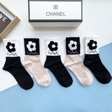 Комплектация [одна коробка, пять пар] Chanel Chanel Популярные высокие гольфы в 