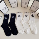 В комплекте с новой классической моделью носков Chanel (Шанель) средней длины! П
