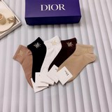 Комплект упаковки (5 пар в коробке) Dior – новые носки с термопечатью букв на го