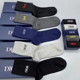 Dior · Новинка от Dior： носки средней длины [в оригинальной упаковке, пять пар в