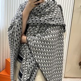 DIOR CD с принтом логотипа. Материал： 57% кашемир, 43% шерсть.