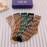 Комплект упаковки (5 пар в коробке) Dior Диор Новые гольфы! Изготовлены из 100% 