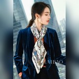 Появился новый хит продаж из шелка. Новейшая модель от Dior, представленная в ма
