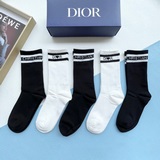 Комплектация： одна коробка, пять пар. Известный европейский бренд Dior. Очень пр