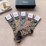 Комплект упаковки (5 пар в коробке) – новые гольфы Dior! Изготовлены из 100% хло