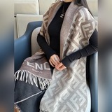 Fendi представила новую коллекцию с градиентным окрасом. Даже фотографий для пок