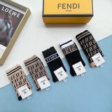Комплект упаковки [одна коробка, пять пар] FENDI · FENDI большие высокие носки с