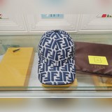 Новая модель... Классическая модель из ассортимента Fendi, изготовлена из хлопка