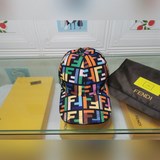 Новейшая модель на официальном сайте Fendi, высококачественная ткань в сочетании