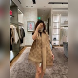 Новейший шарф FENDI, очень нежный и элегантный двусторонний дизайн! Кажется, что