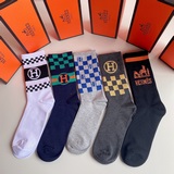 Новые классические носки средней длины от Hermes в упаковке! Пять пар в коробке,