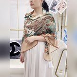 Одновременная продажа в фирменном магазине. Все, кто приобрел эту сумку Hermes, 