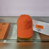 Hermès поставляет холщовую ткань, которая отличается высоким качеством и приятно