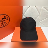Hermès поставляет холщовую ткань, которая отличается высоким качеством и приятно