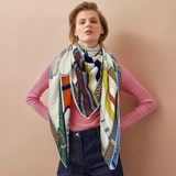 Новая модель из кашемира, которую приобрели, все считают красивой. Рекомендуем. 