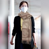 Новая модель от h家 «Двусторонняя накидка с золотой нитью» просто великолепна. [С