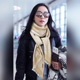 Loewe 【LOEWE фирменный платок 140】 Я очень счастлив, что приобрел этот товар. Он