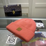 Оригинальный вязаный головной убор Loewe, с оригинальным дизайном и этикеткой, о