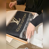 LV-амбус в магазине Donkey Family в этом сезоне пользуется большим спросом. Это 