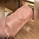 LV-любители обязательно приобретут одну из самых классических моделей Louis Vuit