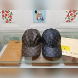 Качество очень хорошее, модный дизайн, фотографии соответствуют действительности