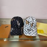 Качество очень хорошее, модный дизайн, фотографии соответствуют действительности