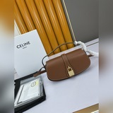 CELINE | Осень-зима 2023 — новейшая мини-сумочка Tabou Clutch onSt.