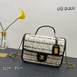 Средний размер, 22 карата, в наличии! Импортный шерстяной твил в клетку. Chanel 