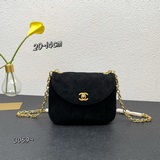 Винтажная сумка Chanel черного цвета с золотыми монетами, из матовой кожи, с мон