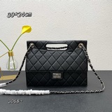 Новая весенняя коллекция Chanel 2023 — обязательный элемент гардероба для стильн