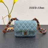 Джинсовая сумка Chanel 2023 cf A Джинсовая сумка очень удобна в носке. Мне очень