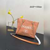 Маленькая сумка CHANEL 2023 в новом цвете «мама и дочь» из джинсовой ткани： клас