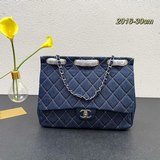Chanel весна-лето 2023： джинсы, которые должны быть в гардеробе каждой модной де