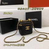 Chanel 2023 осень-зима новинка. Ручная косметичка. Небольшой чемоданчик. Оригина