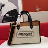Новая модель от Coach 1955 — новейшая ограниченная серия классической сумки-тоут