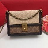 Coach представляет новую модель сумки Hutto! Артикул： f089068. Эта классическая 