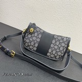 Новая модель Swinger 2325 от Coach с классическим логотипом, печатным покрытием 