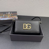 Сумка с коробкой, Dolce & Gabbana, новая модель, простая и стильная, самая п