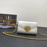 В комплекте с коробкой, подлинный товар Dolce&Gabbana, специально для зарубе