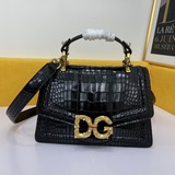 Dolce & Gabbana Высококачественная кожа импортного производства, представлен